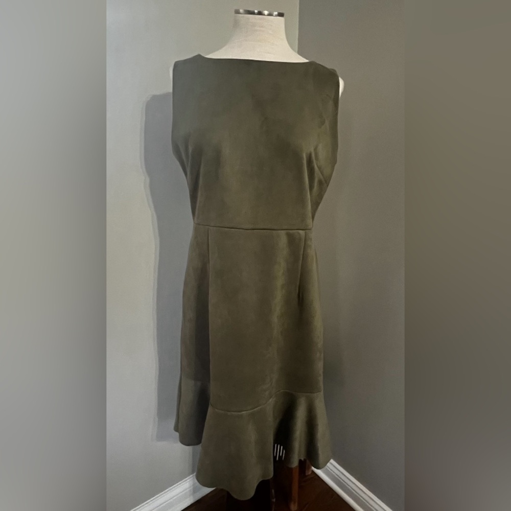EUC I LE New York GREEN FAUX  SUEDE DRESS s10
